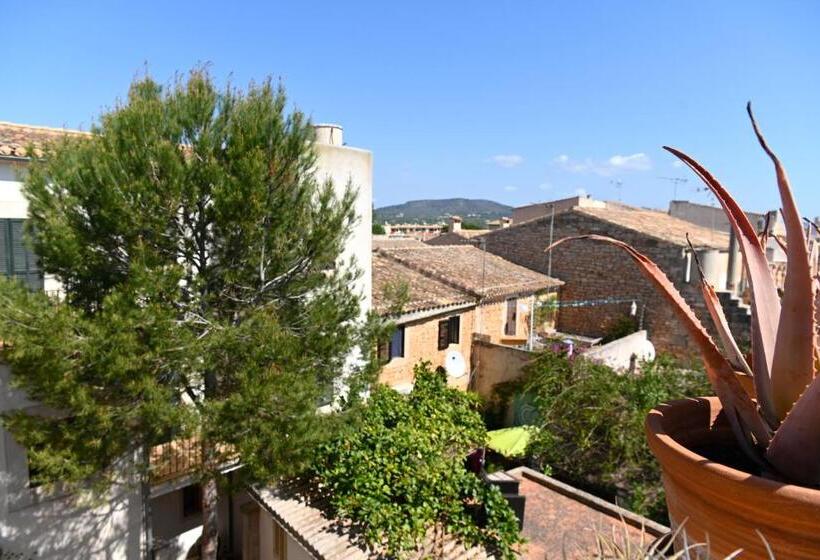 سوئیت جونیور با تراس, Stadthotel Santanyi