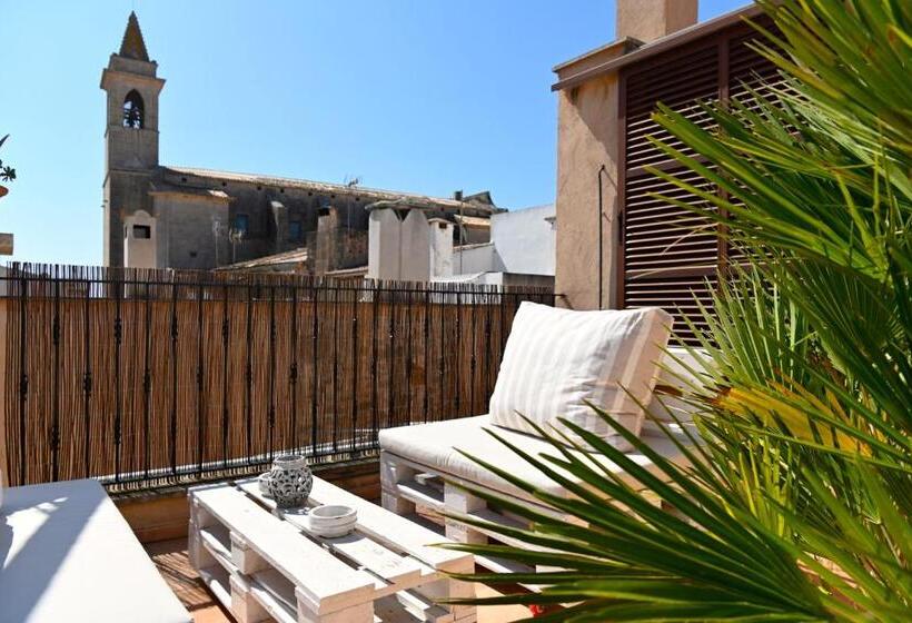 سوئیت جونیور با تراس, Stadthotel Santanyi