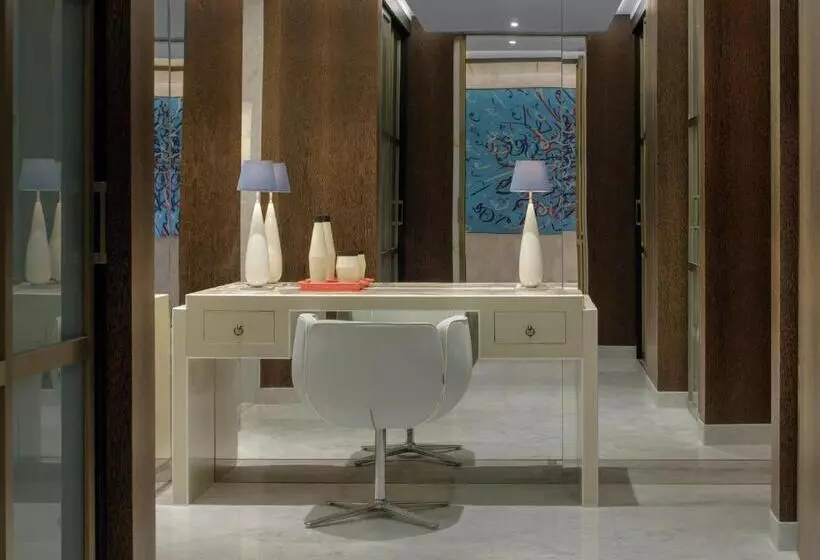 2 Bedroom Deluxe Suite