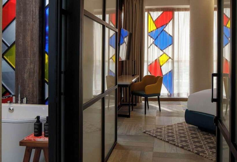 Suite with Terrace, Andaz Dubai The Palm