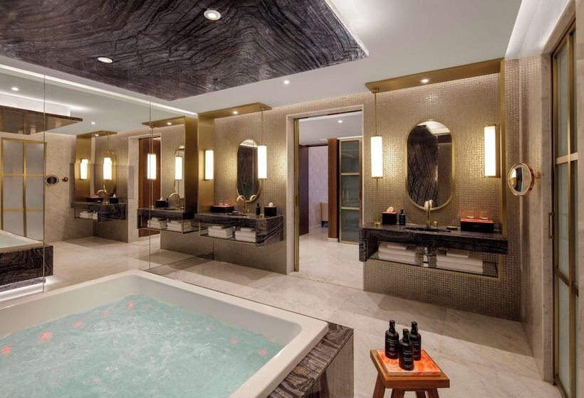 Люкс Real 2 Спальни, Andaz Dubai The Palm