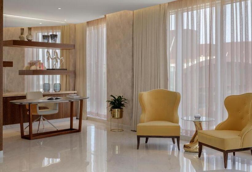 Люкс Real 2 Спальни, Andaz Dubai The Palm