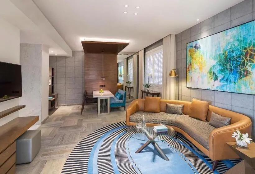 Deluxe Suite Sea View, Andaz Dubai The Palm, By Hyatt