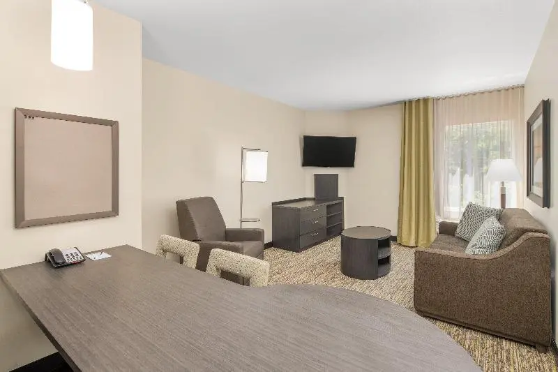 キングサイズベッドのスイートルーム, Candlewood Suites Newnan Atlanta Sw, An Ihg