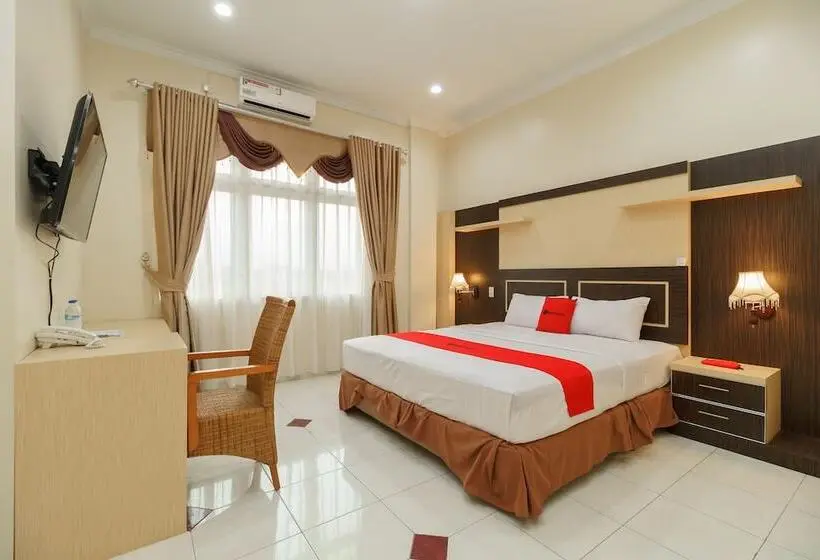 اتاق لوکس, Reddoorz Plus @ Hotel Sempurna Watervang Lubuk Linggau