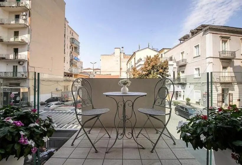اتاق لوکس با بالکن, B&b Quarto Novo Suite