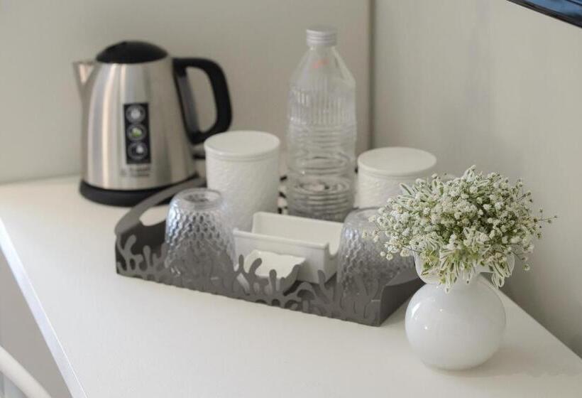 اتاق لوکس با بالکن, B&b Quarto Novo Suite