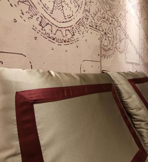 اتاق لوکس با بالکن, B&b Quarto Novo Suite