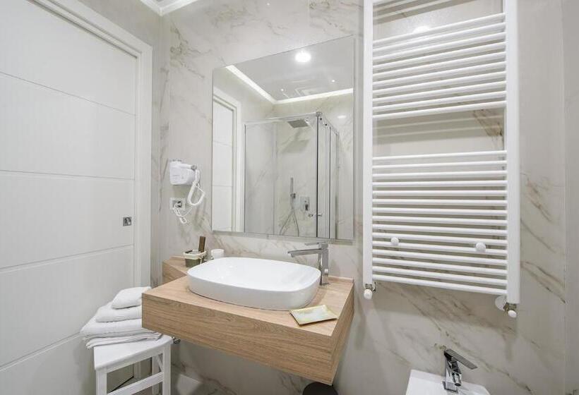 اتاق لوکس با بالکن, B&b Quarto Novo Suite