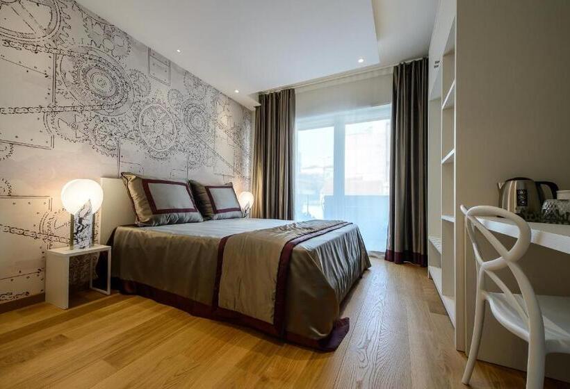 اتاق لوکس با بالکن, B&b Quarto Novo Suite