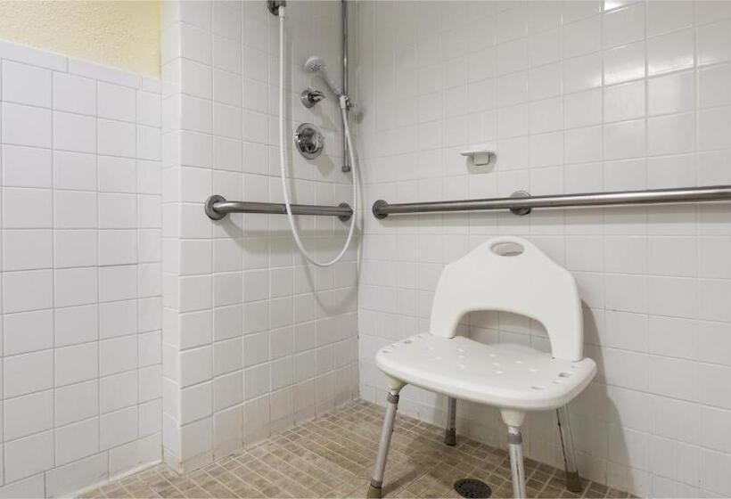 适合残疾人士使用的带超级大床的标准间, Best Western Gateway To The Keys   Florida City, Homestead, Everglades