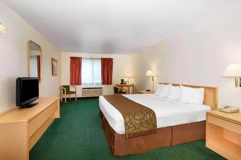 キングサイズベッドのデラックスルーム, Inn At Lander, Travelodge By Wyndham
