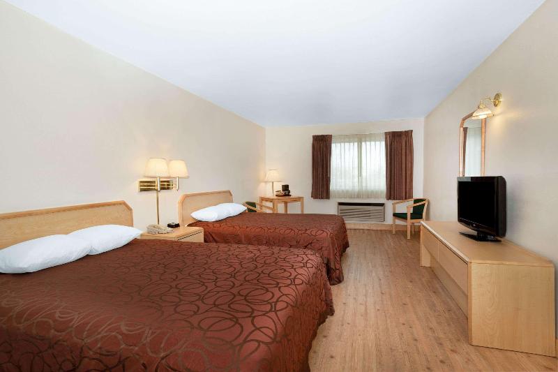 Номер Deluxe, Inn At Lander, Travelodge By Wyndham