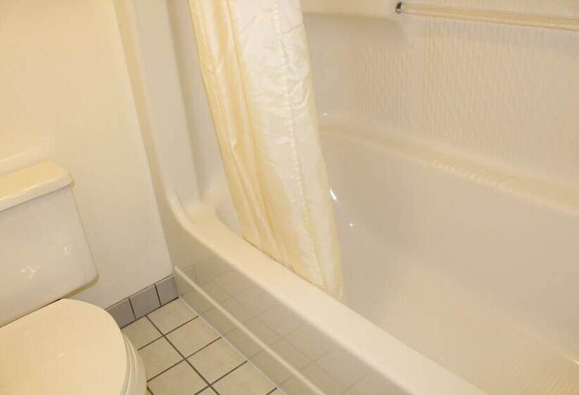 Студия Стандарт, Inn At Lander, Travelodge By Wyndham