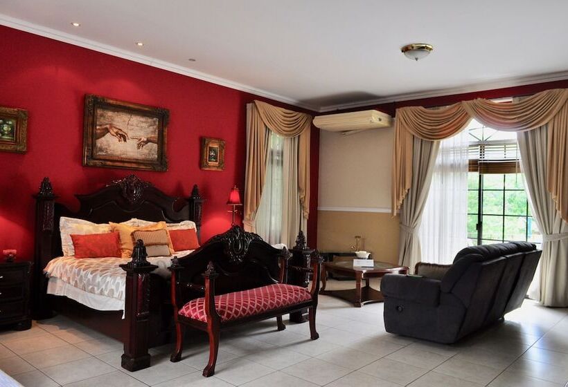 اتاق لوکس, Del Real Bed & Breakfast