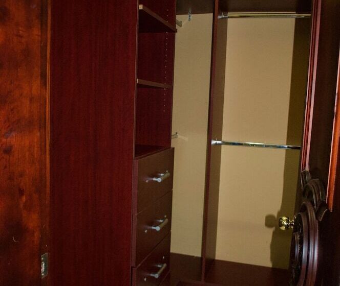 اتاق لوکس, Del Real Bed & Breakfast