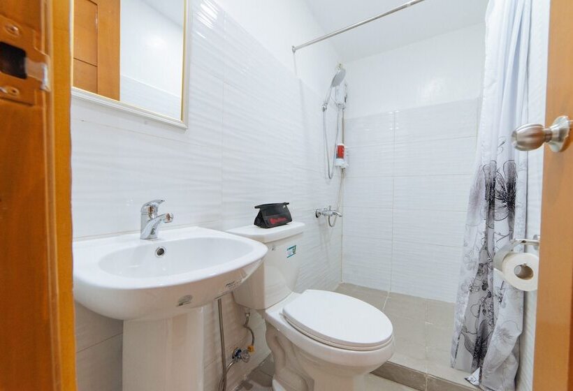 اتاق خانوادگی, Reddoorz At Dbuilders Rooms Bangkal Makati
