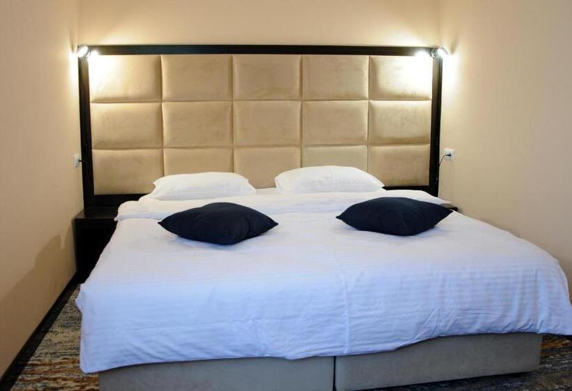 اتاق استاندارد, Vanadzor Armenia