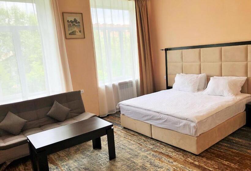 اتاق لوکس, Vanadzor Armenia