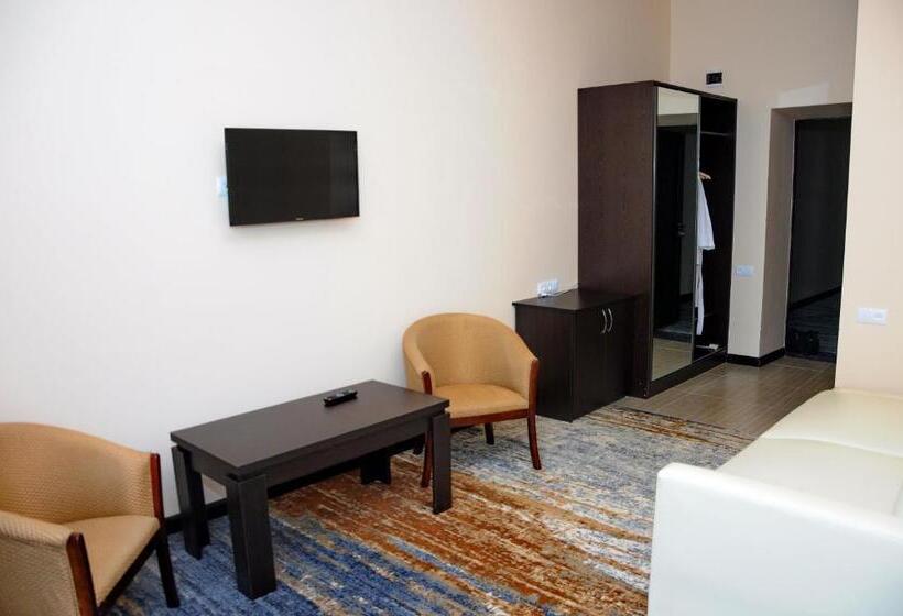 اتاق سوپریور, Vanadzor Armenia