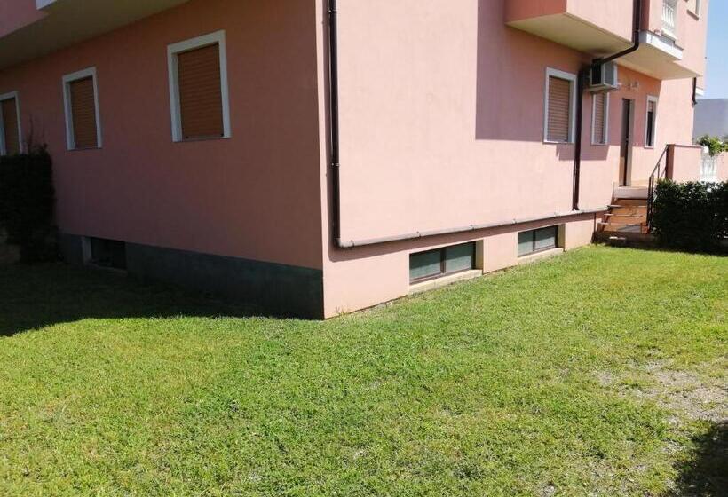 דירת שלושה חדרים, B&b Ginevra