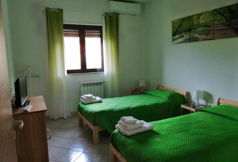 Апартаменты 3 Спальни, B&b Ginevra