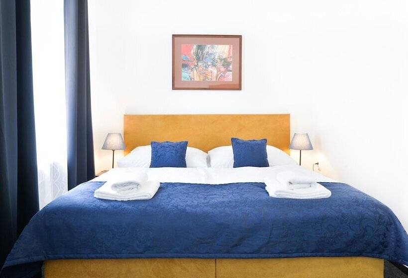 Standard Szoba, Bluebell