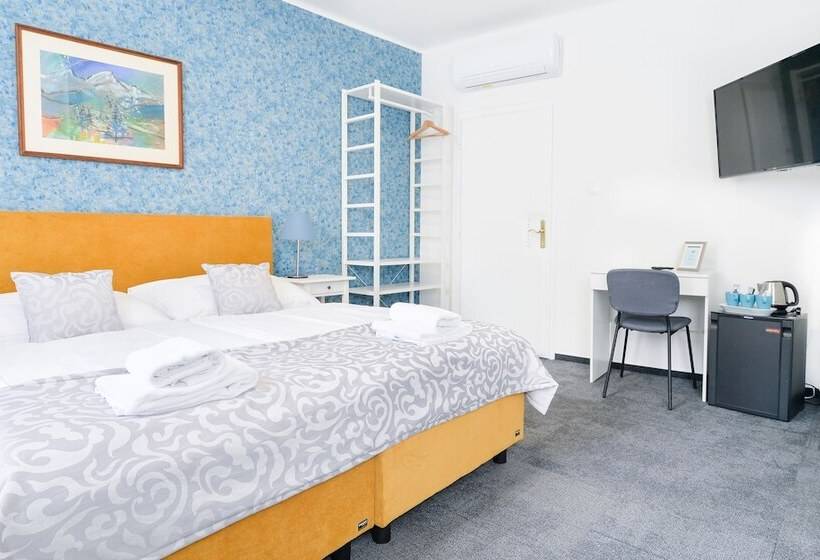 Háromágyas Standard Szoba, Bluebell