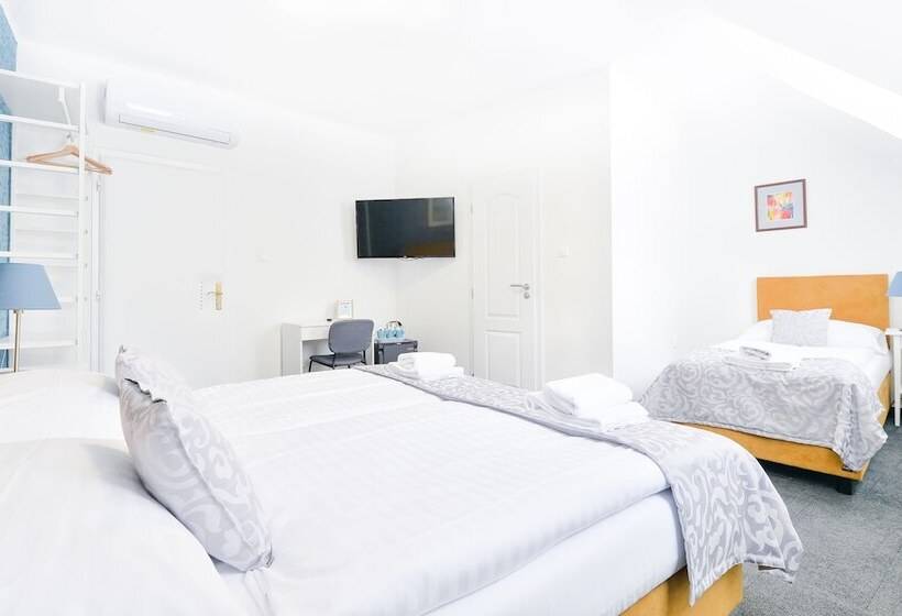 Háromágyas Standard Szoba, Bluebell