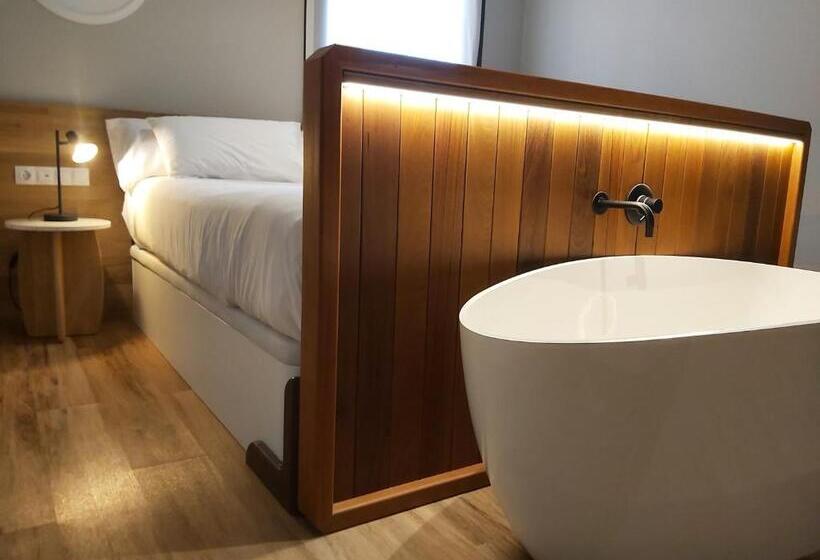 デラックスルーム, Habital Suites