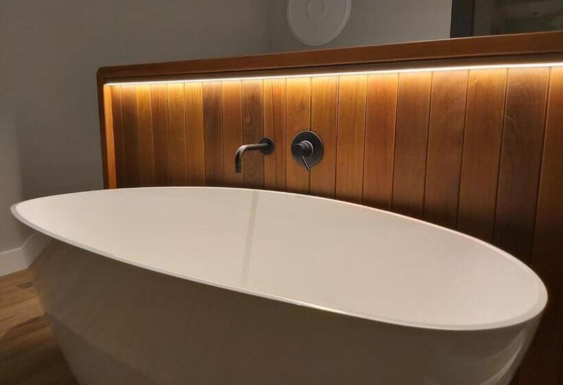 デラックスルーム, Habital Suites