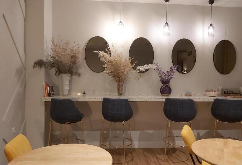 اتاق لوکس, Habital Suites