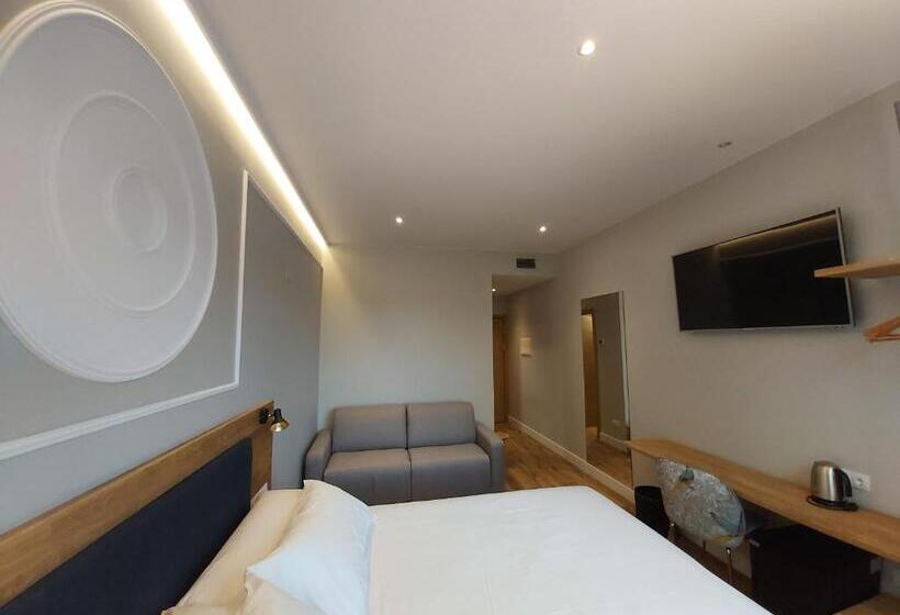اتاق لوکس با تخت بزرگ, Habital Suites