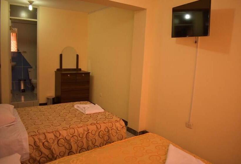 غرفة قياسية ثلاثية, El Palacio