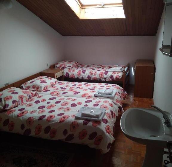 اتاق استاندارد سه نفره, Gostišče Oddih