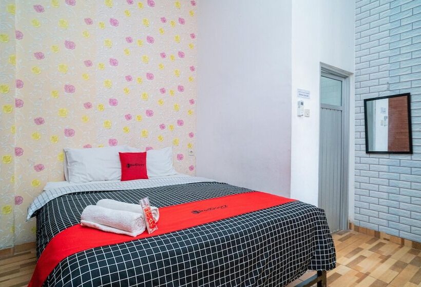 标准间, Reddoorz Syariah @ Selomangleng Kediri