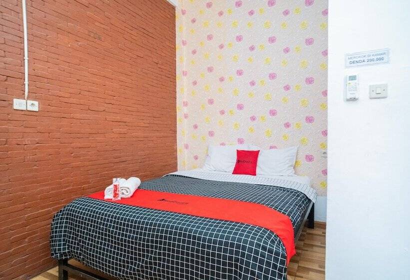 标准间, Reddoorz Syariah @ Selomangleng Kediri