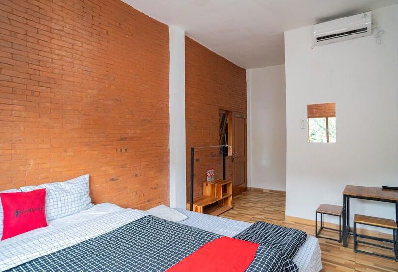 标准间, Reddoorz Syariah @ Selomangleng Kediri