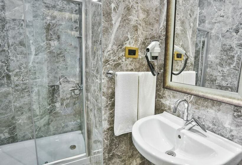 اتاق استاندارد, Hanende