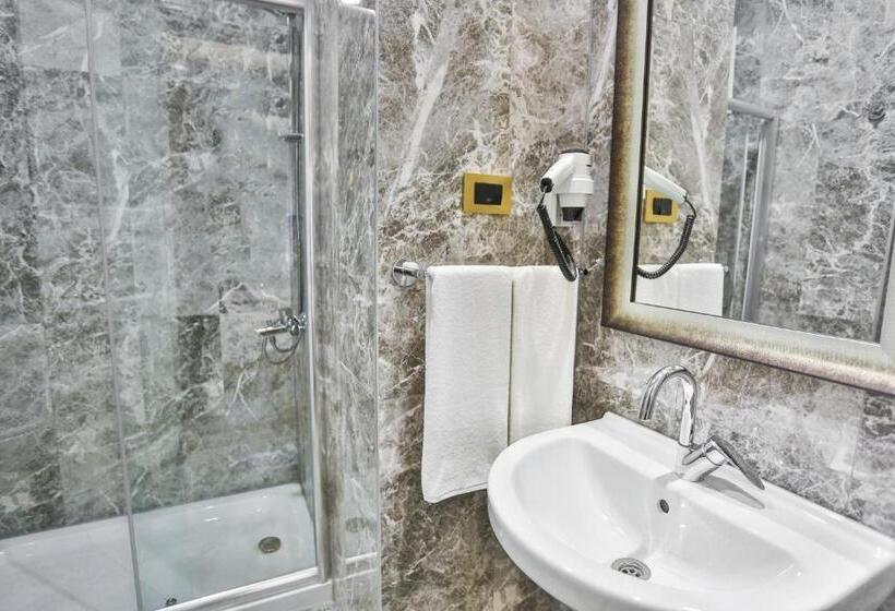 اتاق استاندارد, Hanende