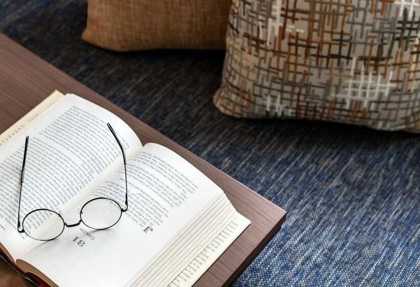 غرفة قياسية سرير مزدوج, The Harpeth Franklin Downtown, Curio Collection By Hilton