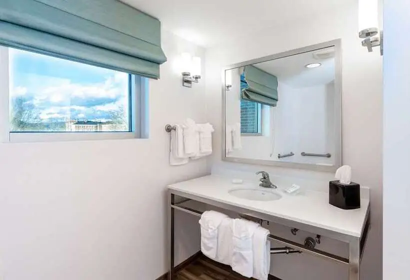 Standard-huone King-vuode, The Harpeth Franklin Downtown, Curio Collection By Hilton