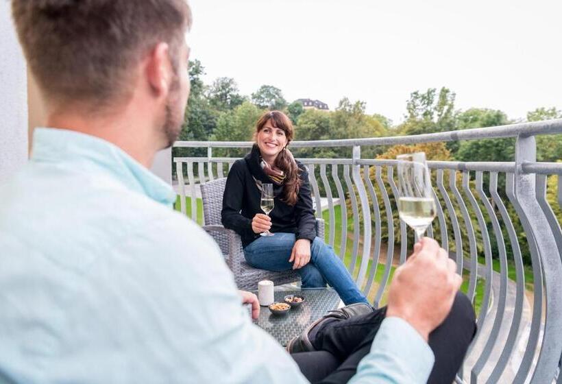 小型套房带阳台, Parkhotel Hachenburg