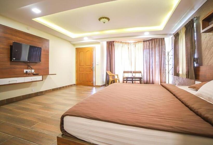 デラックスルーム, Aira Residency Kothagiri By Lexstays