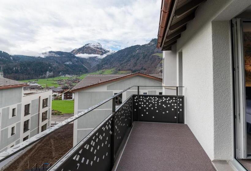 غرفة قياسية مزوَّدة بشُرفة, Emma S B&b   Self Check In