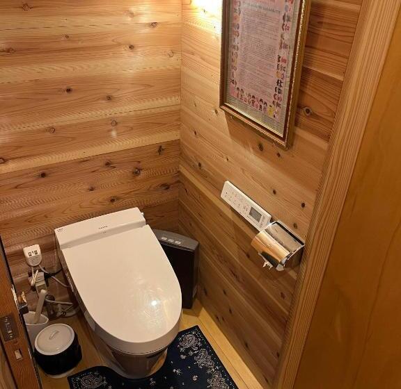 Кровать в Общей Комнате, Guesthouse Kazura