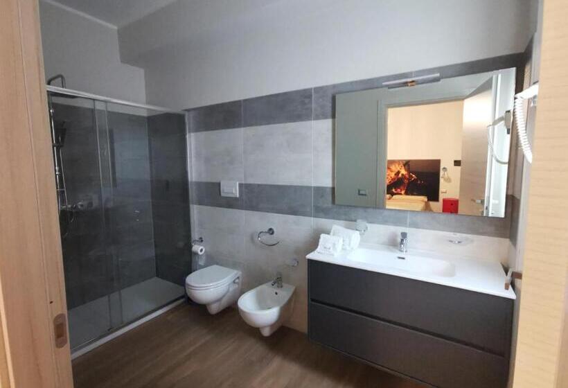 חדר סטנדרט, Il Microcosmo