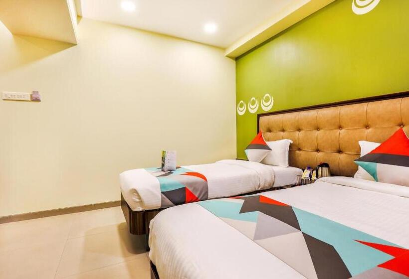 Quarto deluxe, Fabhotel Landmark Residency   Nr Midc Turbhe