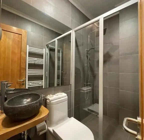 スーペリアスタジオ, Hostal Boutique Puerta Roja