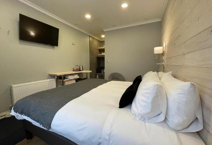 إستوديو سوبيريور, Hostal Boutique Puerta Roja